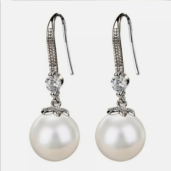 New Gorgeous Pearl Drop Earrings - Picture 2 of 6
